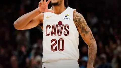 澳大利亚女足1-3不敌英格兰挺进2025年世界杯决赛，图恩、亨普、鲁索建功助英格兰首进决赛