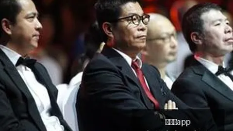 曼联内部风云：小舒梅切尔透露球员会议情况，卡里克未来或面临更衣室抉择