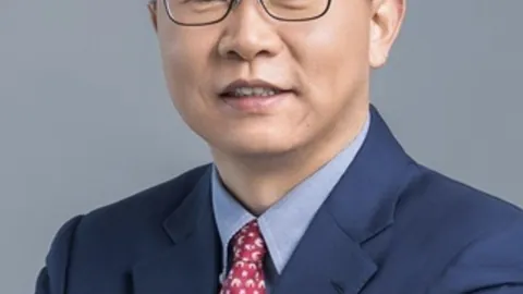英雄联盟12爱游戏官网：战队目标冠军，悬念揭晓
